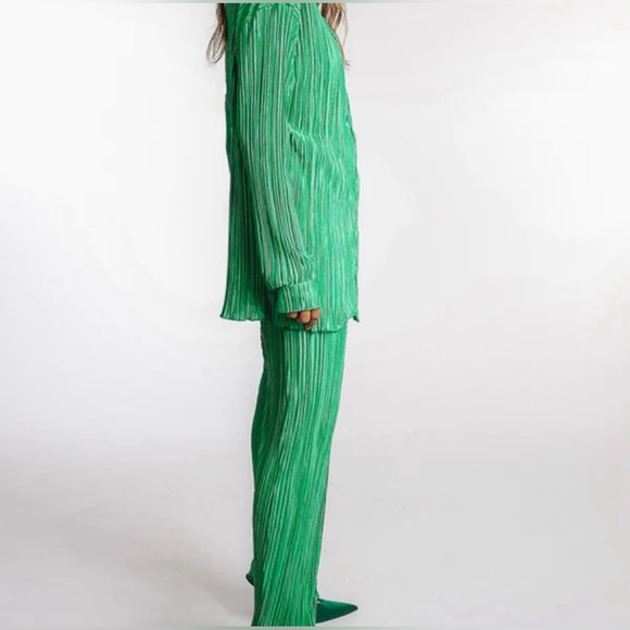 Silk and Salt Plisse Set NWOT - Picture 3 of 4